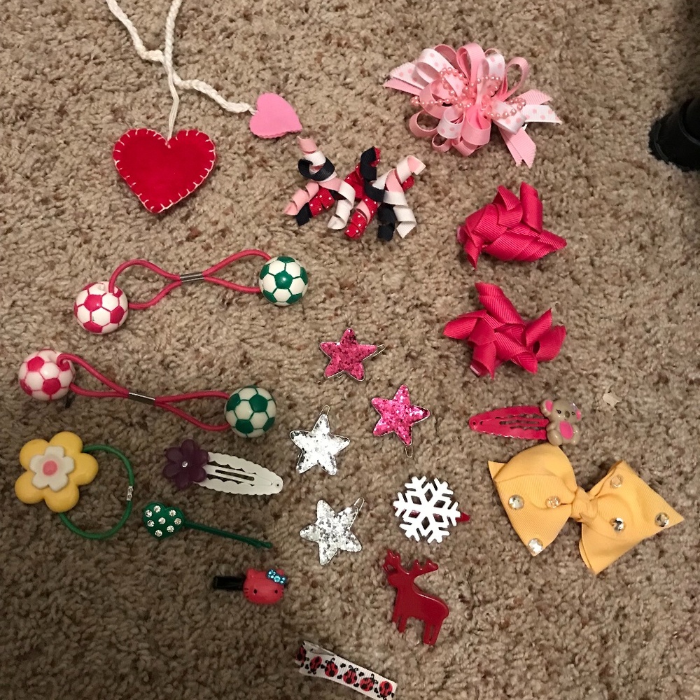 20 assorted hair clips